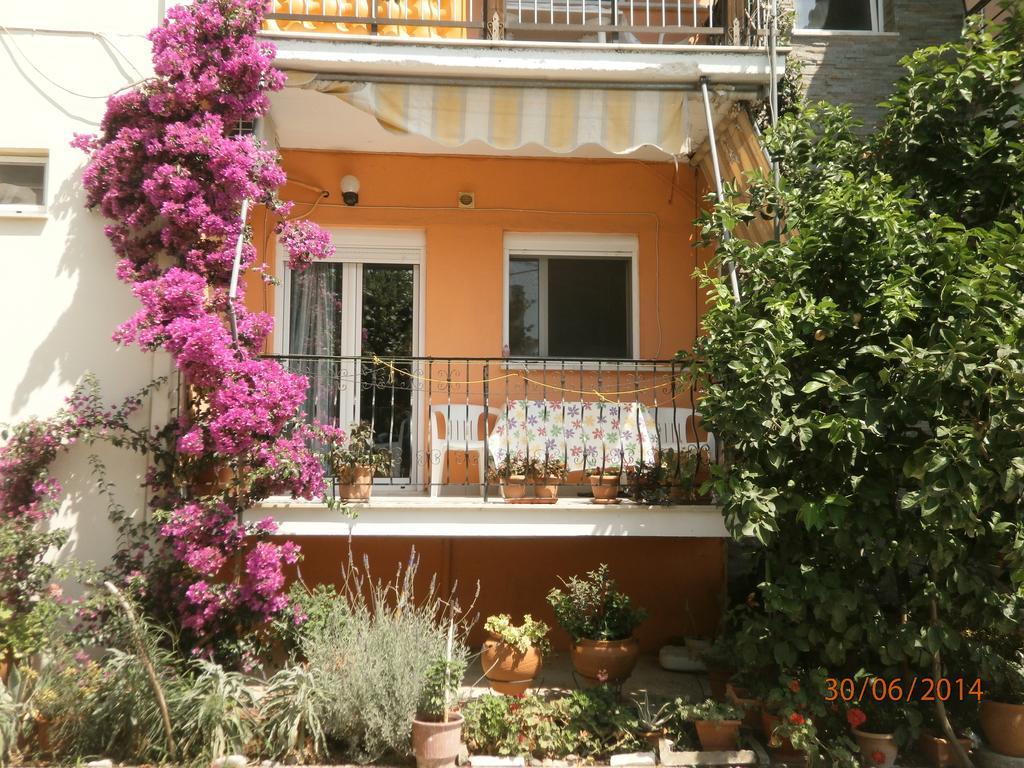 Ioannis Avrades Apartments Agiakampos  Rum bild