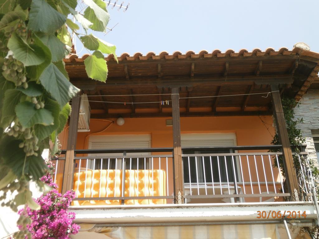 Ioannis Avrades Apartments Agiakampos  Rum bild