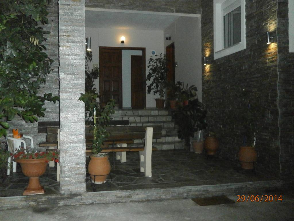Ioannis Avrades Apartments Agiakampos  Exteriör bild