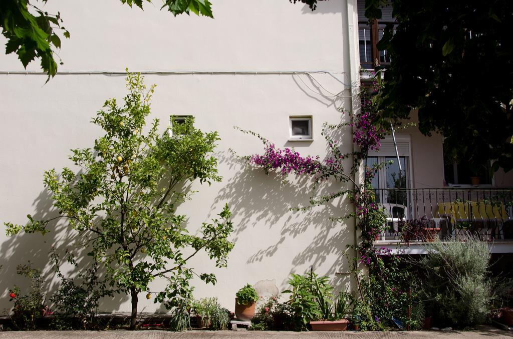 Ioannis Avrades Apartments Agiakampos  Exteriör bild