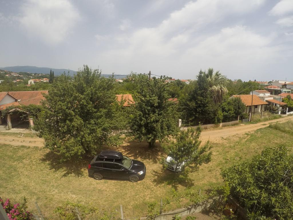 Ioannis Avrades Apartments Agiakampos  Exteriör bild