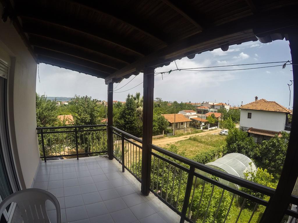 Ioannis Avrades Apartments Agiakampos  Exteriör bild