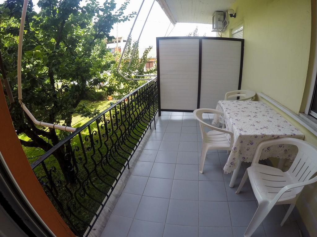 Ioannis Avrades Apartments Agiakampos  Exteriör bild